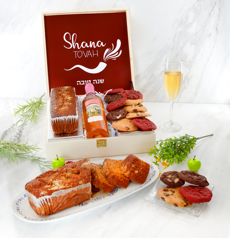 Swerseys Rosh Hashanah Gourmet Bread & Cookies Wood Keepsake Gift Box