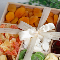 Rosh Hashanah Assorted Dried Fruit & Honey Gift Box 2 - Swerseys